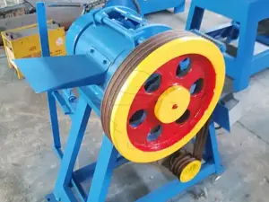 tire block cutting machine