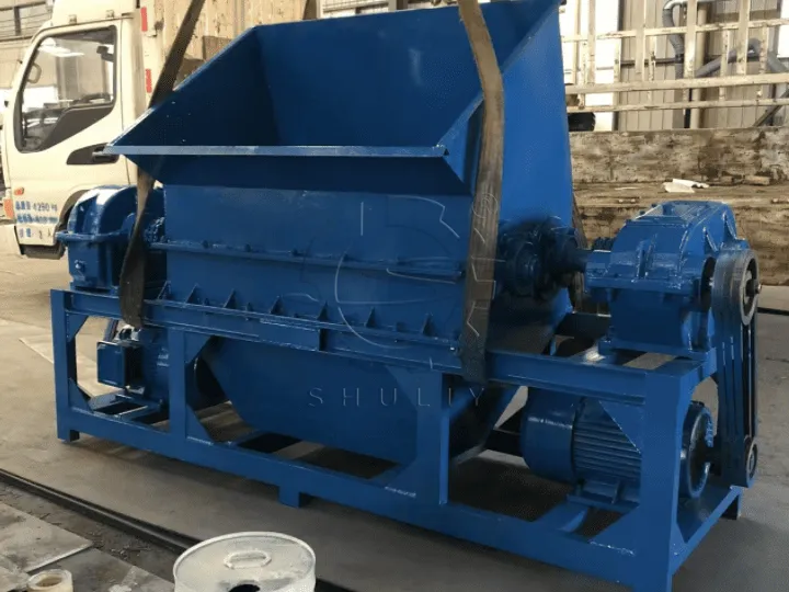 styrofoam shredding machine in the factory
