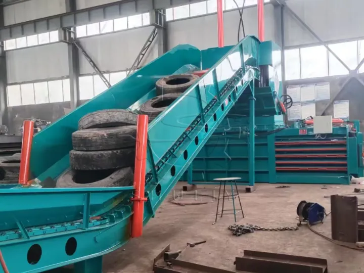 large-sized conveyor belts and feed inlets capable of accommodating a large volume of tires