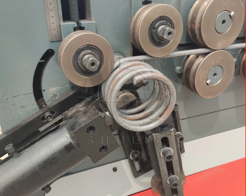 details of the spring coiling machine