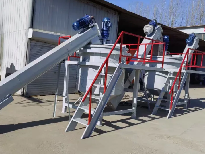 PET hot washing process in recycling